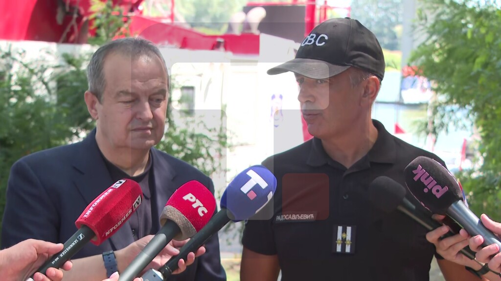 Radosavljević: Linija naseljenih mesta je u potpunosti obezbeđena sa našim ljudstvom i sa vozilima