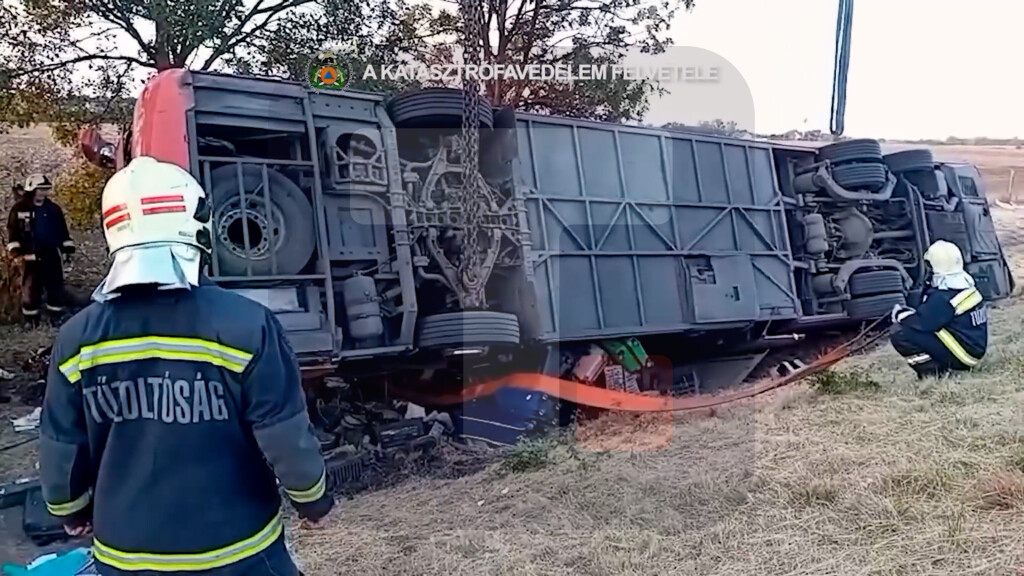Mađarska: U prevrtanju autobusa poginulo najmanje 12 osoba, priveden vozač