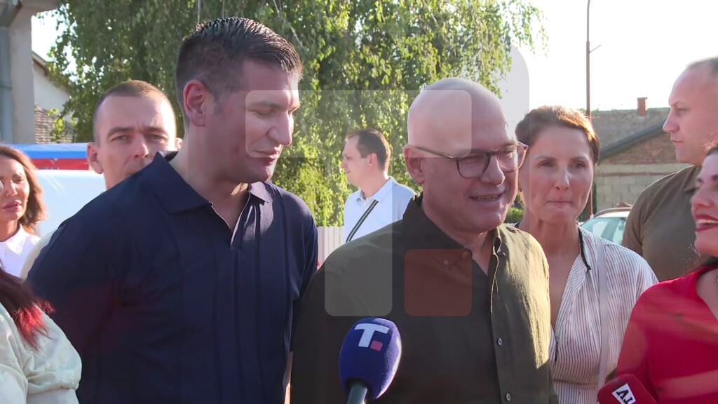 Vučević u Dragovcu sa građanima