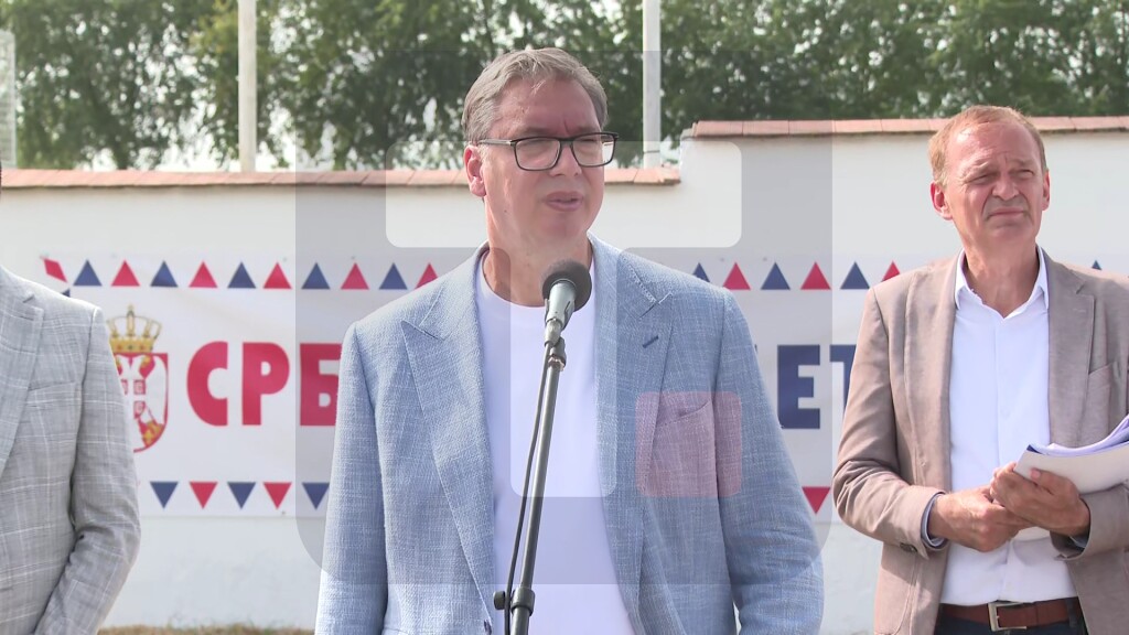 Vučić u razgovoru sa meštanima Ljubovije