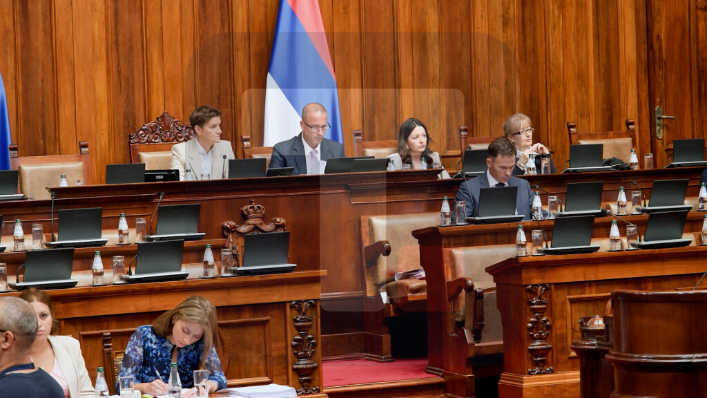 Nastavljena vanredna sednica Skupštine Srbije