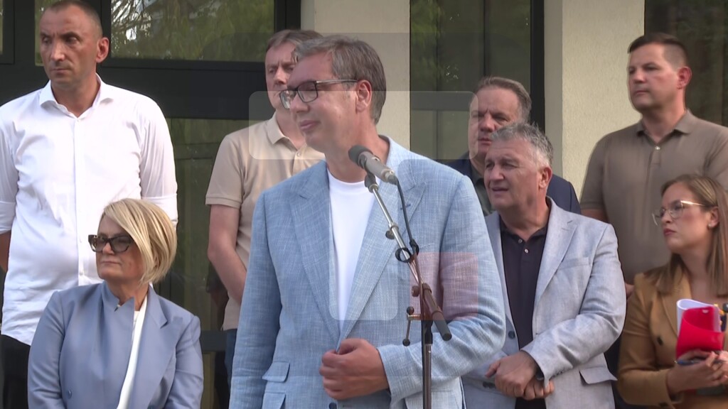 Vučić u razgovoru sa meštanima