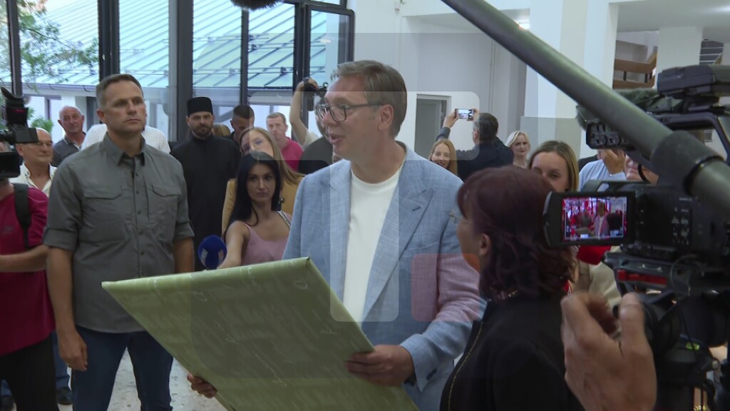 Vučić: Nema manjeg grada a da ima toliko velikana kao što ih ima Loznica