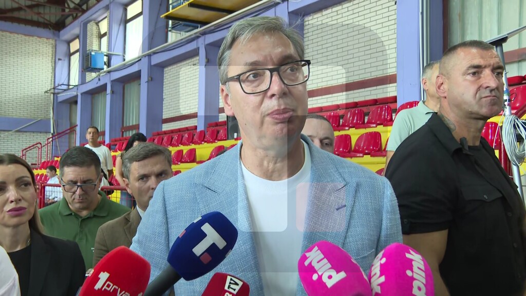 Vučić: Važno je da održimo dobar odnos sa Bošnjacima koji žive u Srbiji