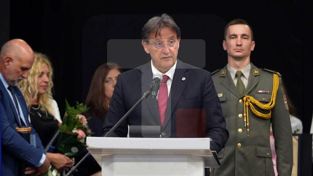 Gašić: Vojska je duboko ukorenjena u „biće ovog grada”